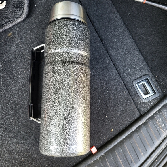 Thermos Vacuum thermos bottle - Picture 4 of 5